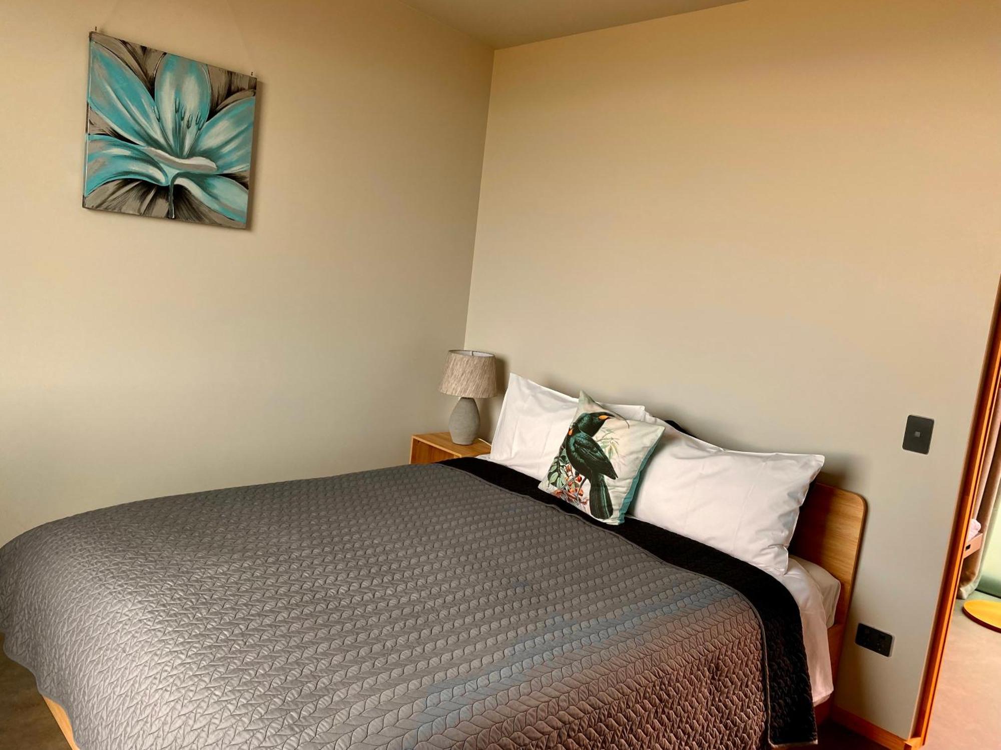 “The Cliffs” Humpridge View Motels Tuatapere Dış mekan fotoğraf